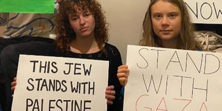 Aktivis Iklim Greta Thunberg Bergabung dengan Kapal Bantuan untuk Jebol Blokade Gaza