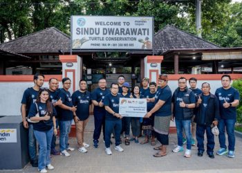 Dukungan Konservasi Penyu di Pantai Sindhu Denpasar oleh Bank Mantap