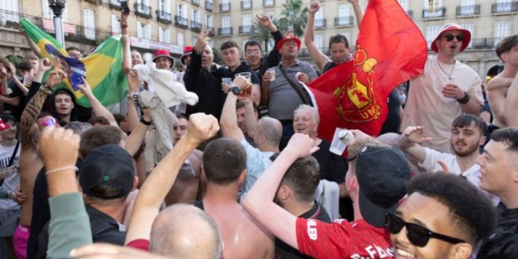 Ketegangan di Bilbao saat Suporter Inggris Datang