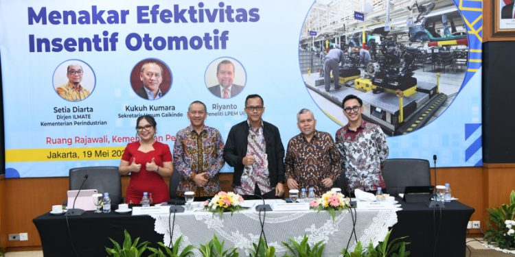Gaikindo Dukung Insentif untuk Mobil Listrik Hybrid LCGC dan ICE