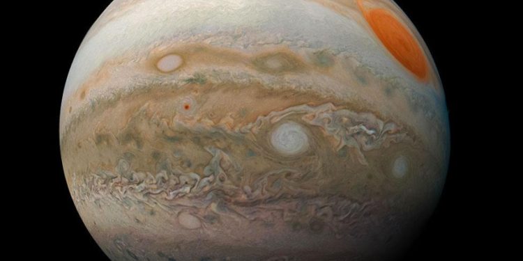 Jupiter Menyusut dan Pengaruhnya Terhadap Alam Semesta