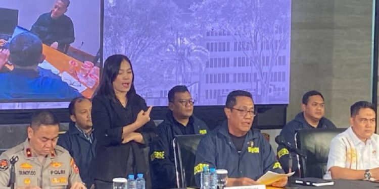 Polisi Ungkap Jokowi Lulusan UGM, Hentikan Laporan Ijazah Palsu
