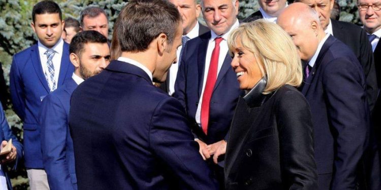 Profil Presiden Prancis Emmanuel Macron yang Takut pada Istrinya