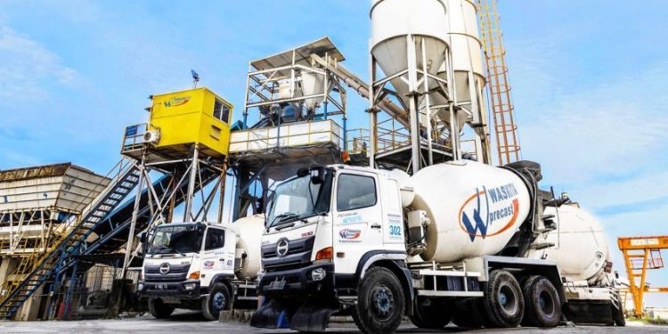 Infrastruktur Berkelanjutan dengan Beton Readymix Digunakan dalam Proyek Strategis
