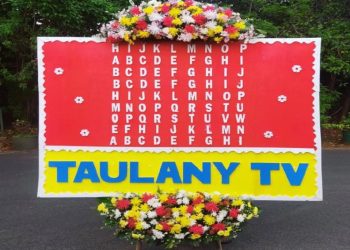 El Rumi Terima Karangan Bunga Unik dari Andre Taulany, Netizen: Ada Aja Idenya