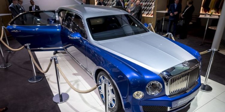 12 Unit Bentley Mulsanne Grand Limousine 2016 Siap Dilelang