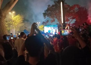 Layar Besar di GBK Menjadi Lautan Merah Putih