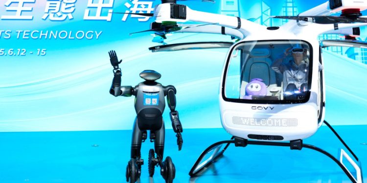 AirCab Diperkenalkan, Mobil Terbang GAC Resmi Mengudara di Hongkong