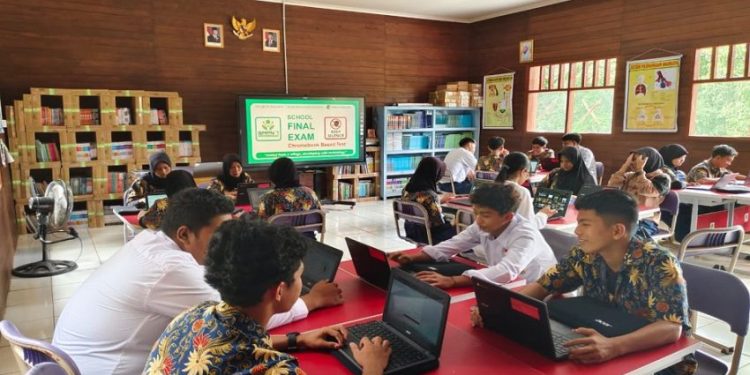 Kisah Inspiratif SMPN 7 Muara Kaman Menembus Batas Jadi Referensi Google