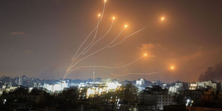 14.500 Bangunan Hancur di Israel Akibat Daya Ledak Rudal Iran