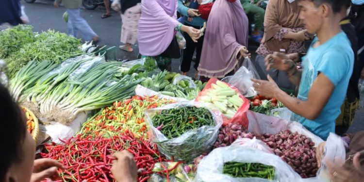 Harga Bawang Cabai dan Daging Ayam Meroket Jelang Iduladha