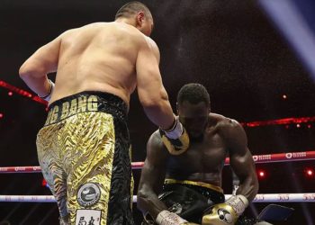 Kalah Beruntun, Deontay Wilder Tak Mau Pensiun dan Ingin Capai Rekor