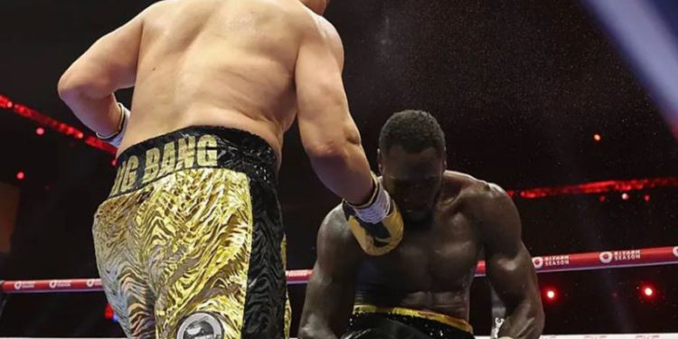 Kalah Beruntun, Deontay Wilder Tak Mau Pensiun dan Ingin Capai Rekor
