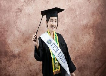 Kisah Perjuangan Frida, Lulusan Terbaik dengan IPK Tertinggi UNY