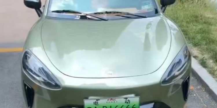 Mobil Serupa Xiaomi SU7 Terpergok Melaju Kencang di Jalan, Ini Rinciannya