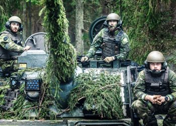 NATO Beri Peringatan, Jenderal Inggris: Musuh Kita Ada di Depan Mata