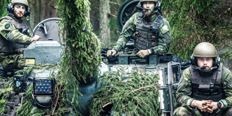 NATO Beri Peringatan, Jenderal Inggris: Musuh Kita Ada di Depan Mata