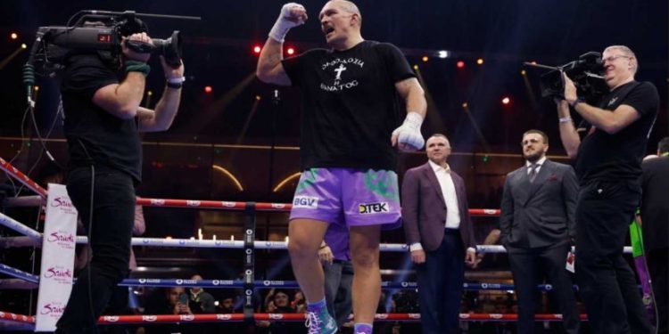 Oleksandr Usyk Pertimbangkan Pensiun, Siapa Pengganti Raja di Kelas Berat?