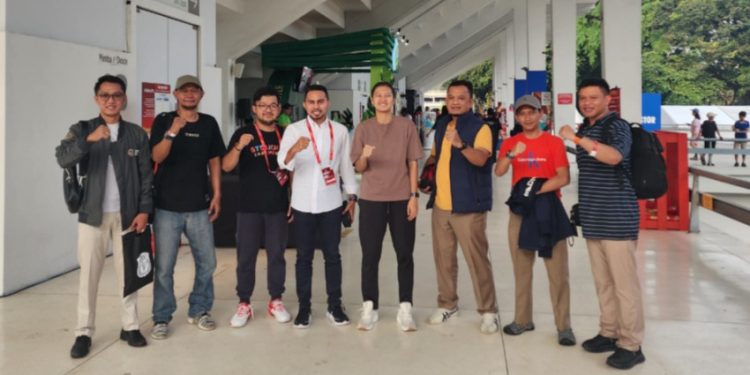 Dukungan PBSI Sumedang untuk Siti Sarah dan Sabar Gutama di Indonesia Open 2025