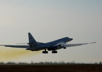 Rusia Serang Pangkalan Udara di Ukraina