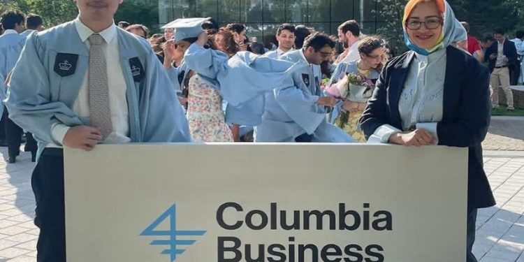 Tubagus Ghifari Putra Airin Rachmi Diany Sukses Mendapatkan Gelar Master dari Columbia dan NYU