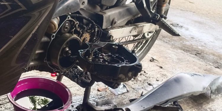 6 Tanda Kerusakan Motor yang Bisa Menguras Uang Anda