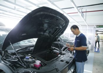 Hantu Anjlok Harga Jual Kembali Mobil Listrik, Program Mobil Bekas Bergaransi Disiapkan