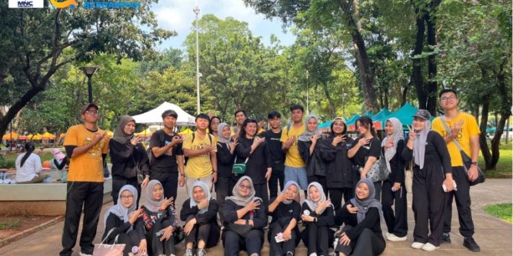 Kolaborasi Mahasiswa dan Trash Hero Jakarta Gelar Aksi Peduli Lingkungan