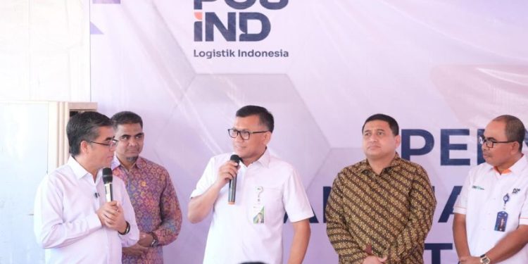Penyaluran BSU untuk Peserta Aktif BPJS Ketenagakerjaan di Makassar oleh Menaker