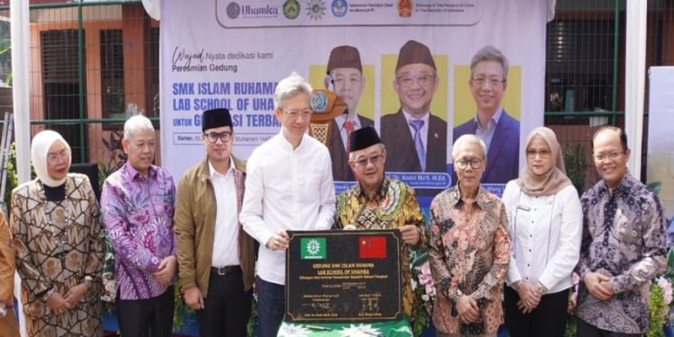 Resmikan Gedung Baru SMK Islam Ruhama Uhamka untuk Dukung Smart Classroom AI
