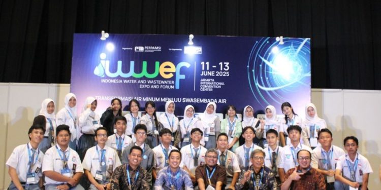Ratusan Pelajar Berinovasi Teknologi Air Bersih di IWWEF 2025