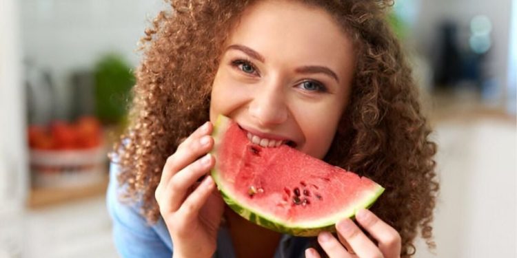 Waspada 3 Bahaya Makan Buah saat Perut Kosong yang Jarang Diketahui