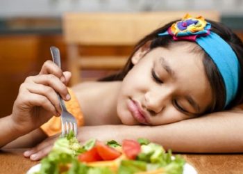 5 Cara Efektif Membiasakan Anak Konsumsi Makanan Bergizi dan Mengurangi Gula