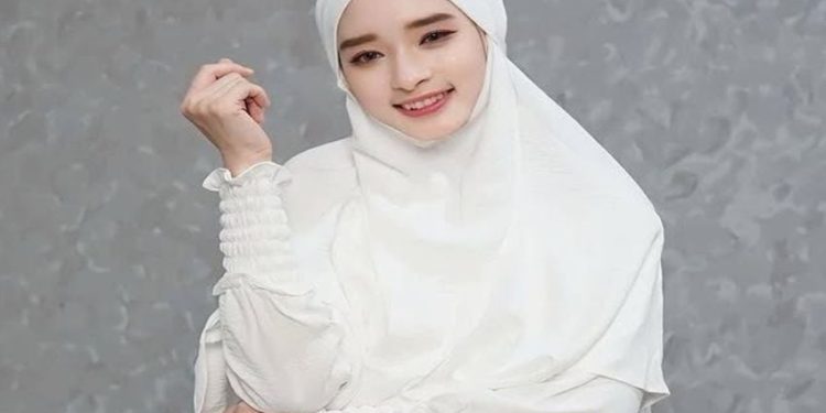 Inara Rusli Menjadi Duta Rumah Sakit Ibu dan Anak di Gaza