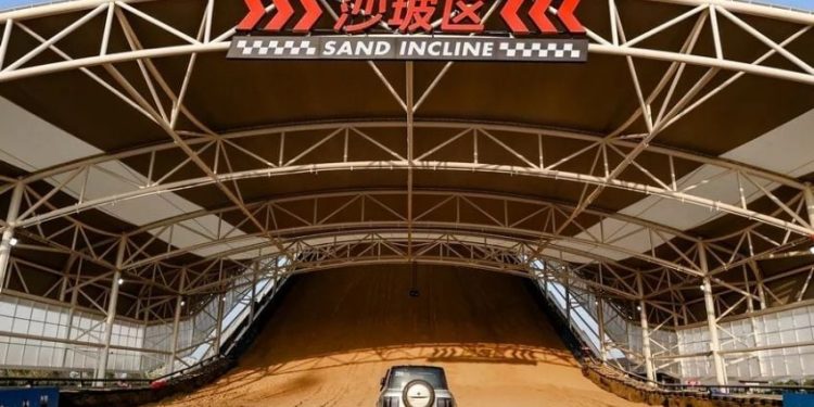 Luncurkan Pusat Arena untuk Pengalaman Berkendara Ekstrem