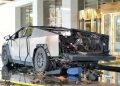 Pintu Canggih Cybertruck Terjebak dalam Kobaran Api