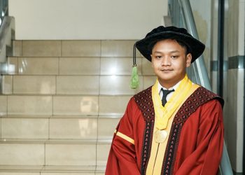 Kisah Dava Adila, Lulus S1 Kedokteran di Usia 19 Tahun