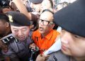 Praktik Pemerasan Tahu, Membiarkan dan Minta Jatah