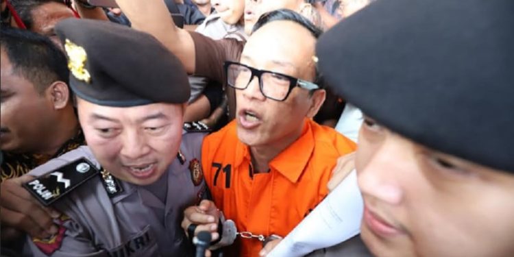 Praktik Pemerasan Tahu, Membiarkan dan Minta Jatah
