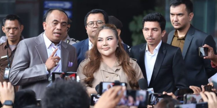 Lisa Mariana Menerima Dana dari Ridwan Kamil Sejak 2021