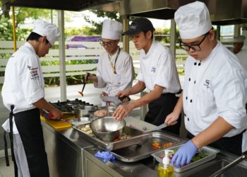 Mahasiswa Malaysia Menyusuri Beragam Kuliner dan Budaya di Indonesia