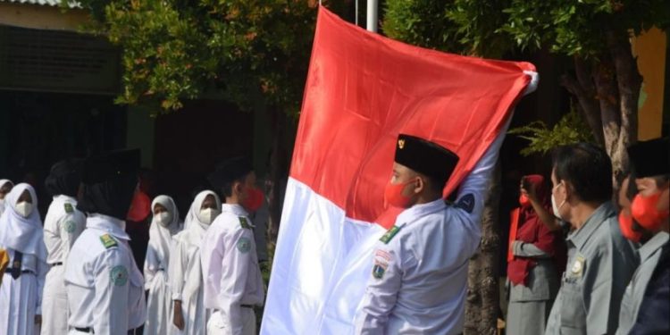 Lirik Lagu Indonesia Raya 3 Stanza Karya W.R. Supratman yang Perlu Dikenal