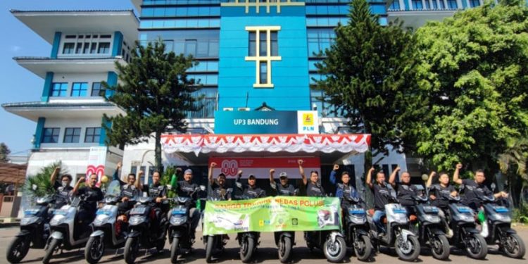 Menjajal Ketangguhan Davigo, Touring Jakarta-Bandung Tanpa Pengisian Daya
