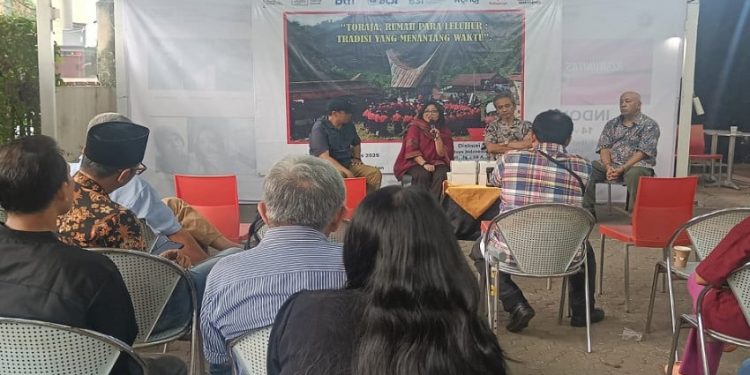 Tari dan Tongkonan Daya Tarik Pariwisata Warisan Budaya Indonesia