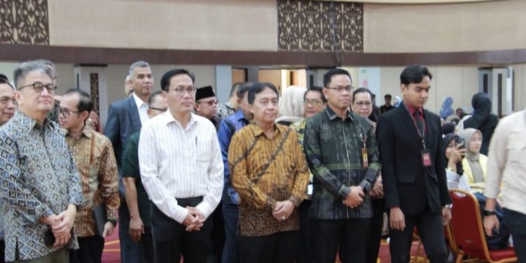 30 PTN Bahas Bonus Demografi di Simposium Nasional Kependudukan 2025