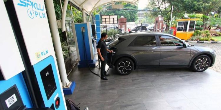 Energi Terbarukan, Kecerdasan Buatan, dan Kendaraan Listrik Sebagai Pendorong Permintaan Energi