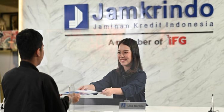 Penjaminan Rp126,4 Triliun bagi 3,2 Juta UMKM dan Koperasi oleh Jamkrindo
