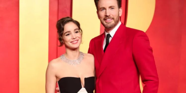 Aktor Avengers Chris Evans Menyambut Kelahiran Anak Pertama Bersama Alba Baptista