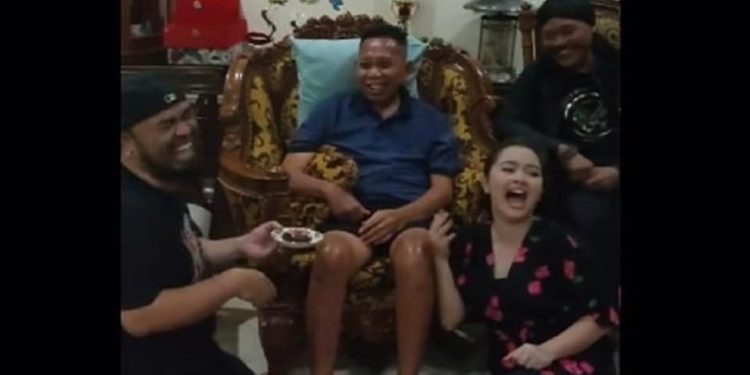 Kesehatan Tukul Arwana Membaik, Vega Darwanti Makin Gemuk Juga