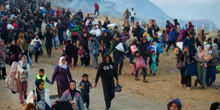 Ribuan Warga Palestina Kembali ke Rumah Setelah Gencatan Senjata di Gaza